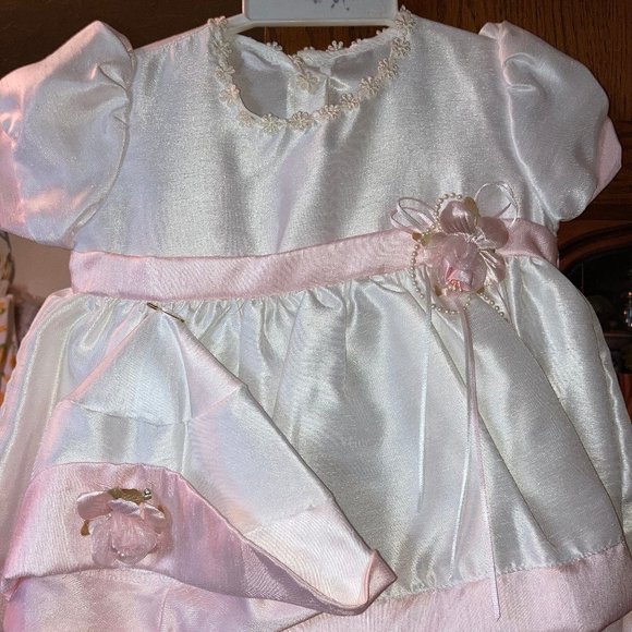 WHITE AND PINK WITH A ROSE DRESS HAT & BLOOMER NEW